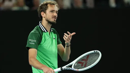 Даниил Медведев проиграл Лернеру Тину и вылетел с Australian Open-2025