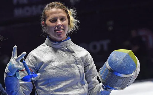 Харлан после инцидента со Смирновой на ЧМ по фехтованию пришла выяснять отношения с командой россиянки