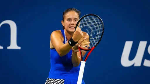 Касаткина вылетела с турнира в WTA-1000 в Майами, проиграв Соране Кирсте