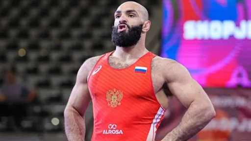 Россиянин Саргсян вышел в полуфинал чемпионата мира по борьбе в Хорватии
