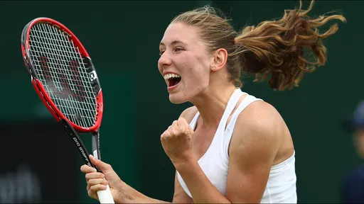 Александрова одолела Томову и пробилась во второй круг US Open