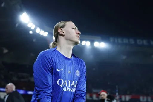 Издание Footmercato оценило игру Сафонова в матче с «Ренном»