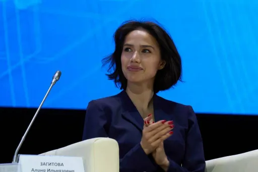 Загитова рассказала о завершении обучения в Президентской академии