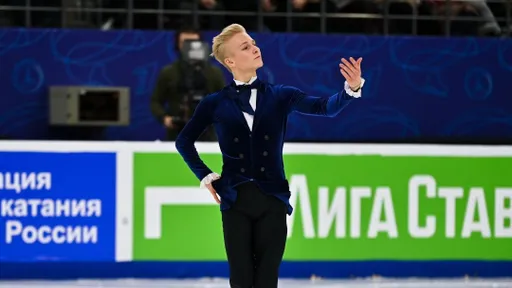 Фигурист Ветлугин выиграл короткую программу на этапе Гран-при России в Омске