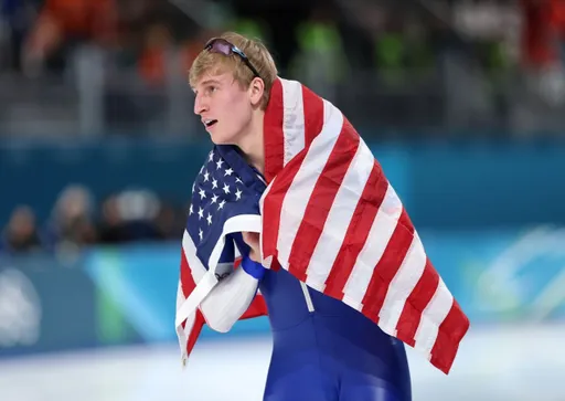 Американский конькобежец Штольц стал двукратным олимпийским чемпионом