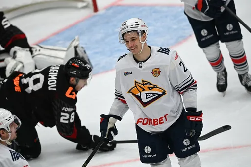 «Авангард» обыграл «Барыс» в матче FONBET КХЛ