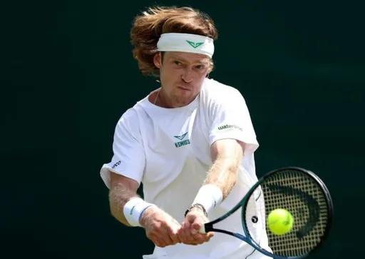 Рублёв обыграл Пеллегрино и вышел в 1/4 финала турнира ATP-250 в Бостаде