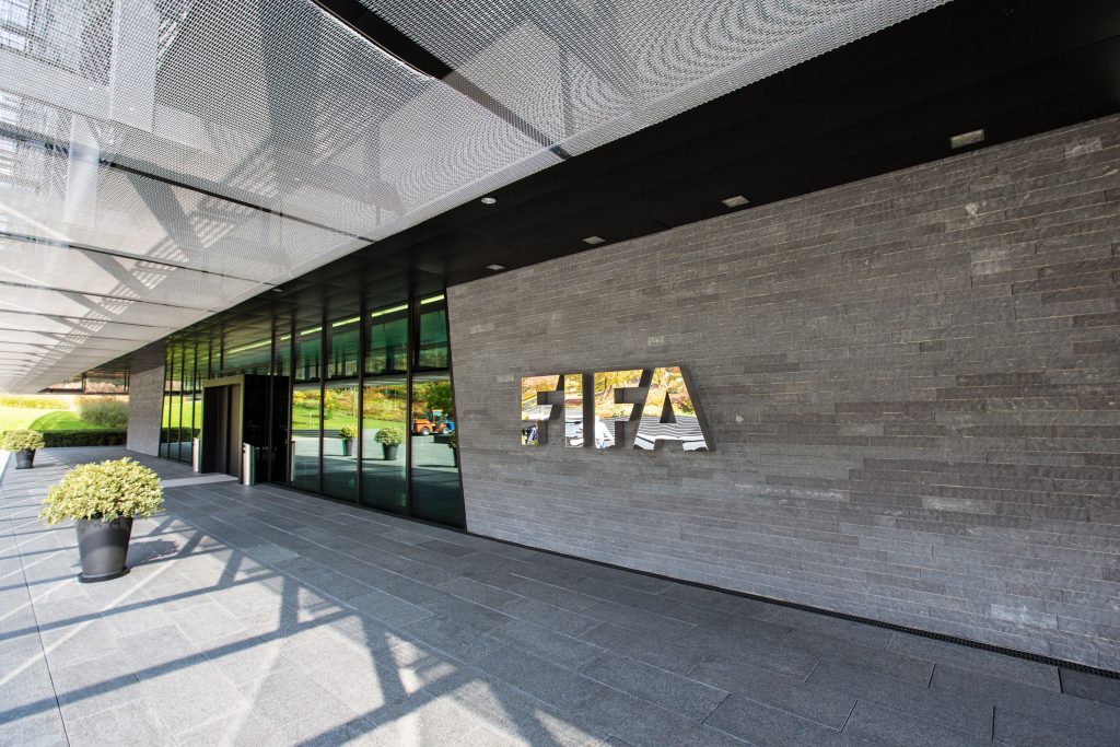 Европейские клубы заявили, что ФИФА и УЕФА позволяли вести им дела с российскими командами