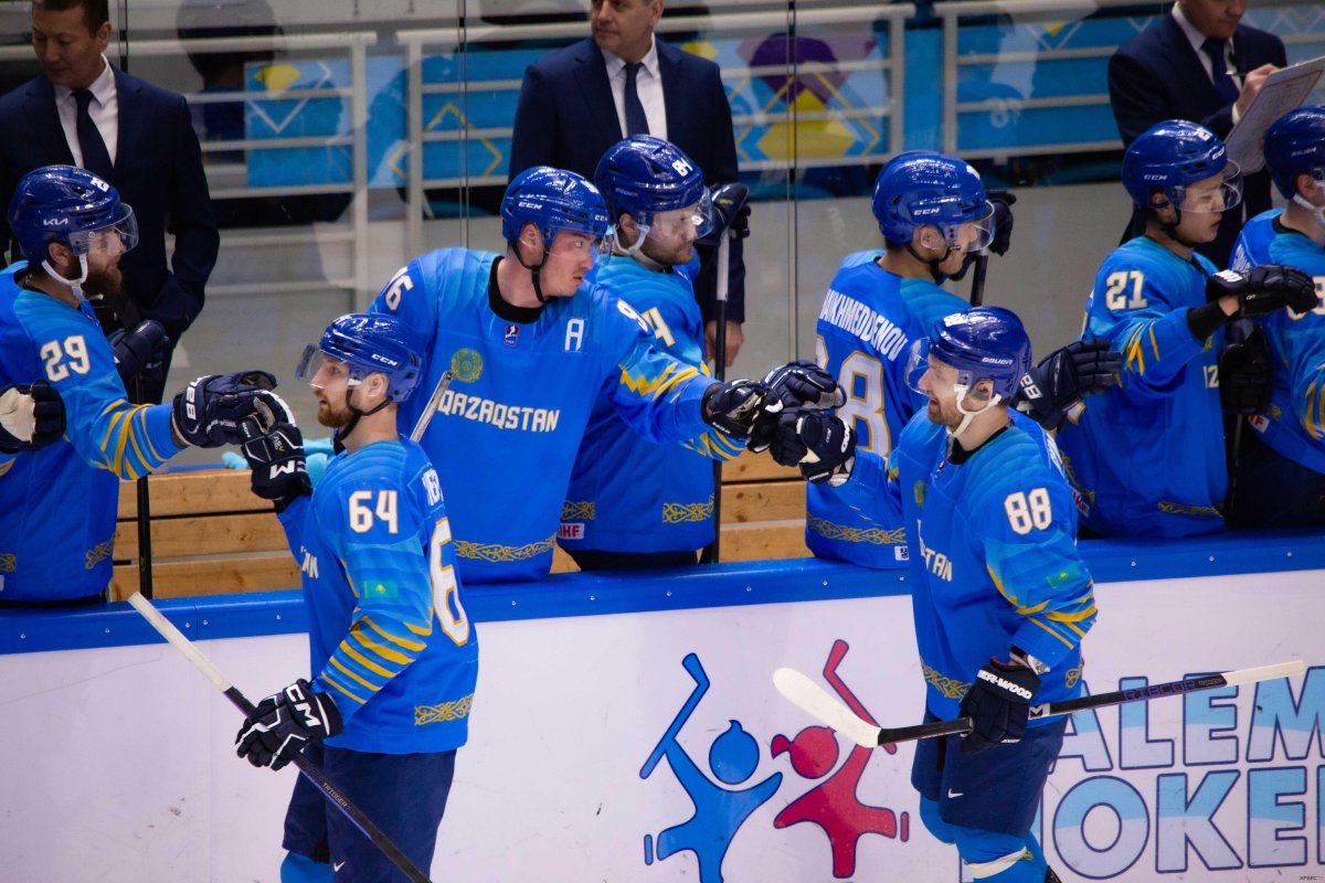 Сборная Казахстана обыграла Польшу в матче ЧМ-2024 по хоккею, Финляндия победила Данию