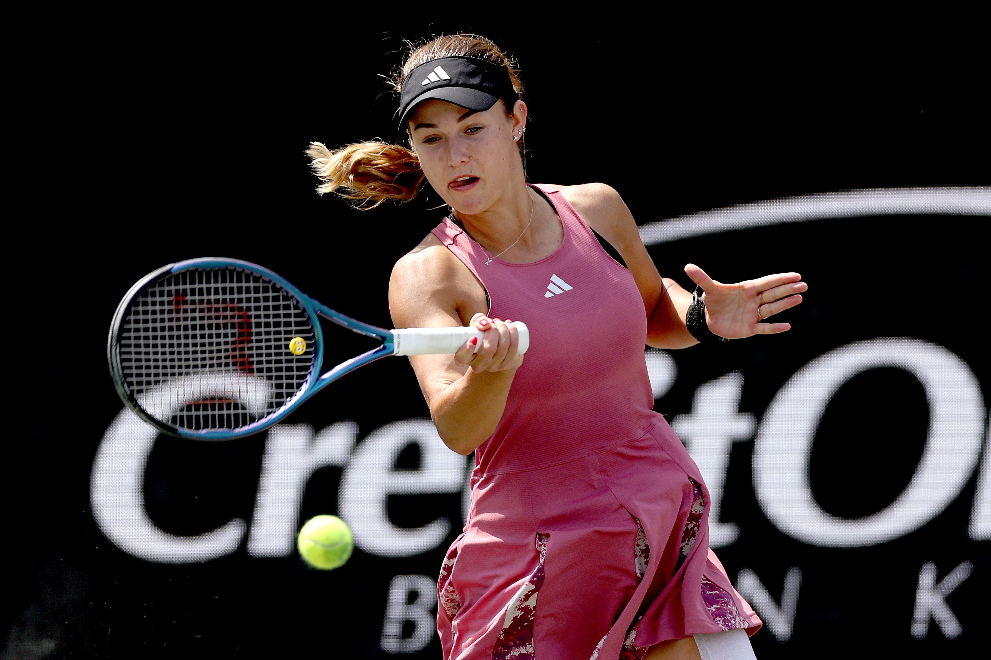 Калинская уступила хорватке Мартич в 1/16 финала турнира WTA в Мадриде