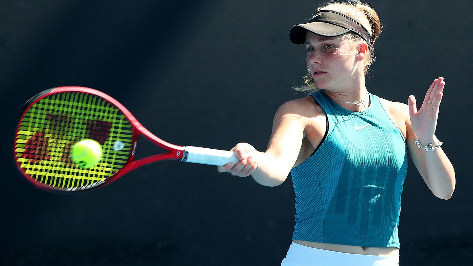 22-летняя российская теннисистка Анастасия Тихонова выиграла турнир ITF в Дубае