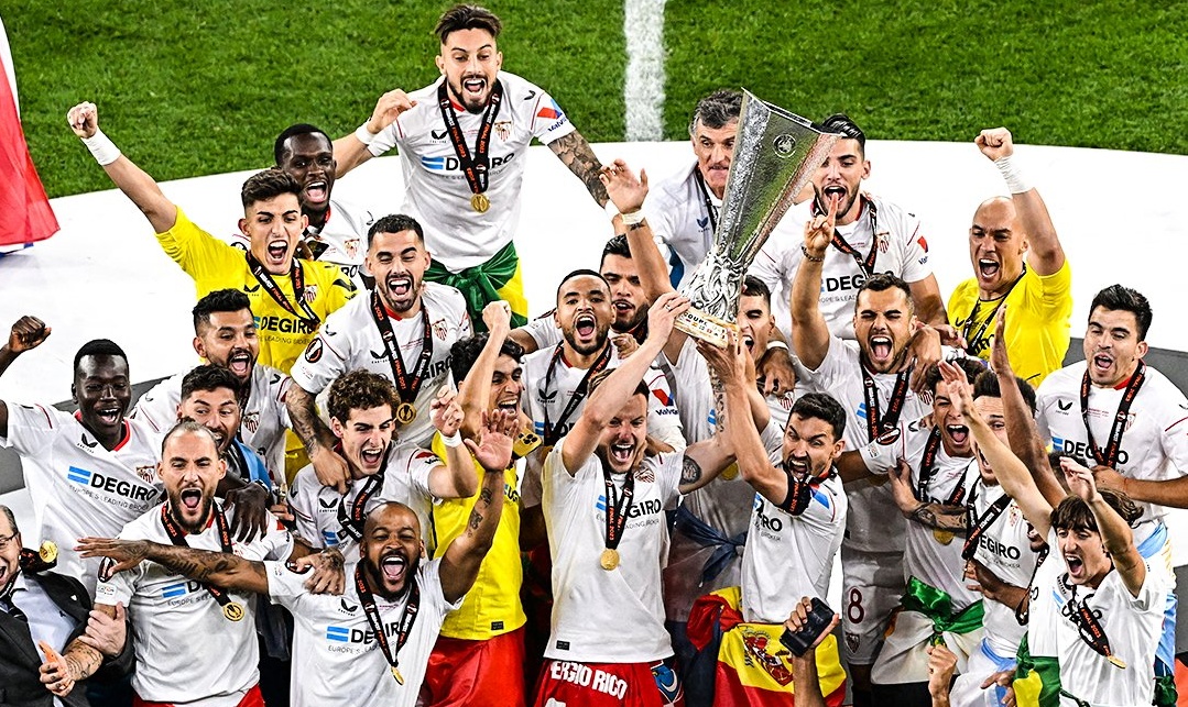 «Севилья» празднует победу в Лиге Европы