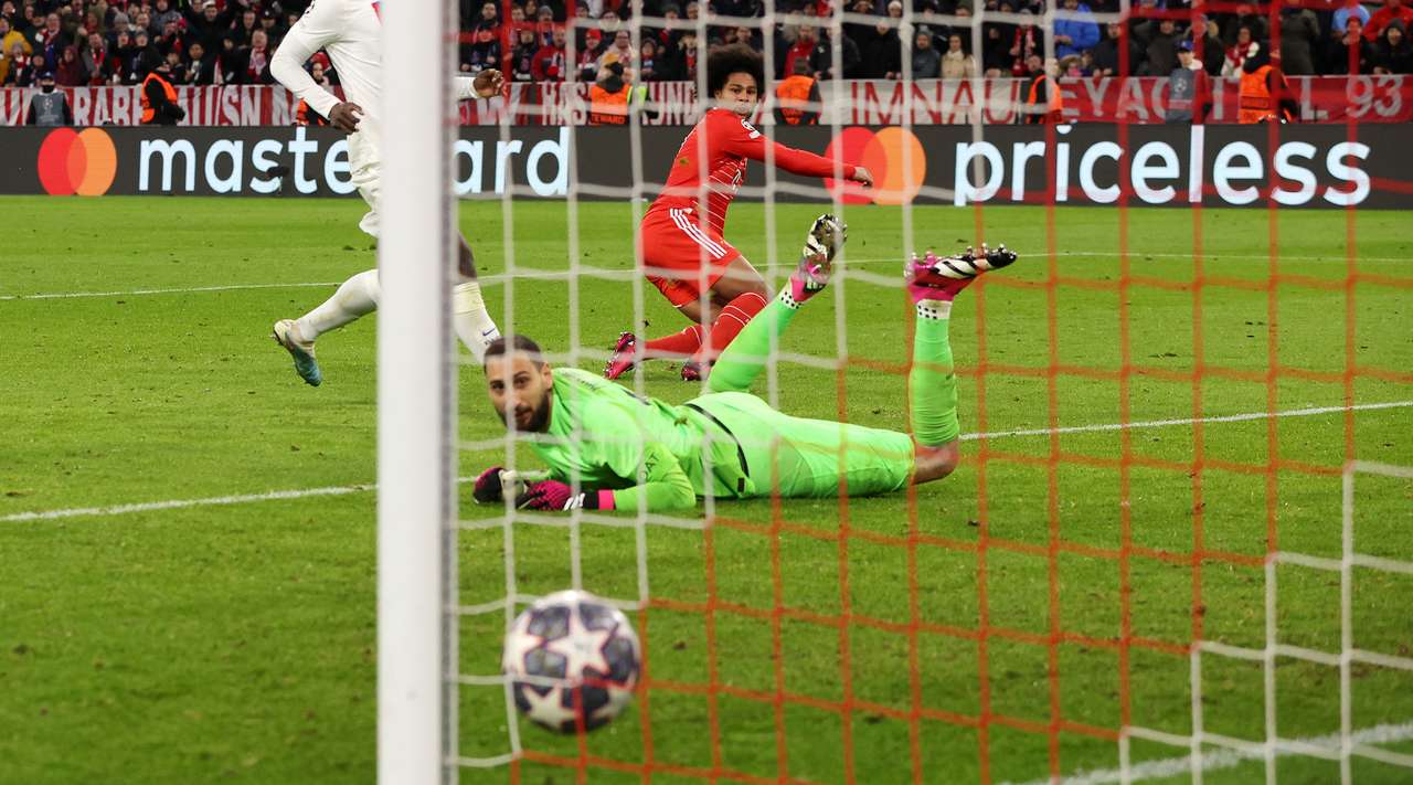 «Бавария» — «ПСЖ»: видеообзор, смотреть голы матча 1/8 финала Лиги чемпионов