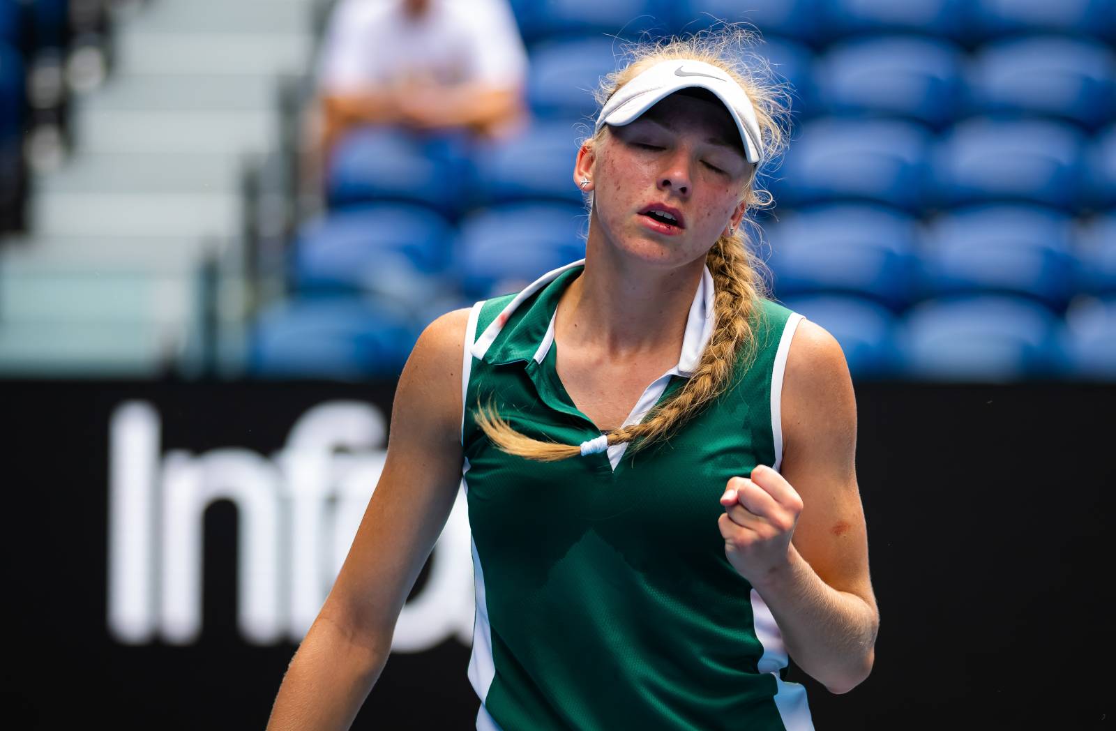 Корнеева уступила Фрухвиртовой в 1/8 финала турнира WTA-250 в Гонконге