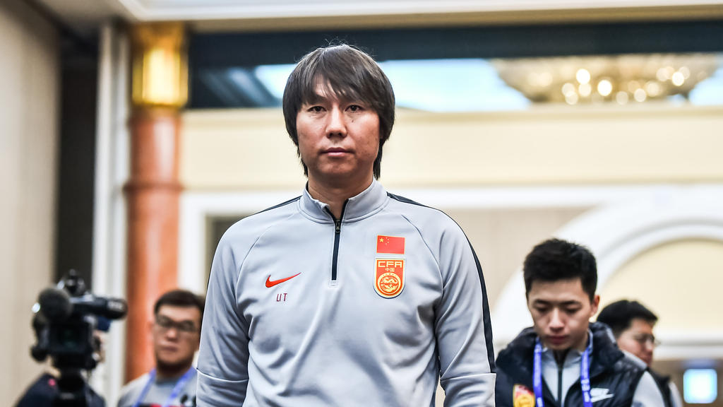 Бывший тренер сборной Китая Ли Те приговорён к пожизненному сроку за коррупцию