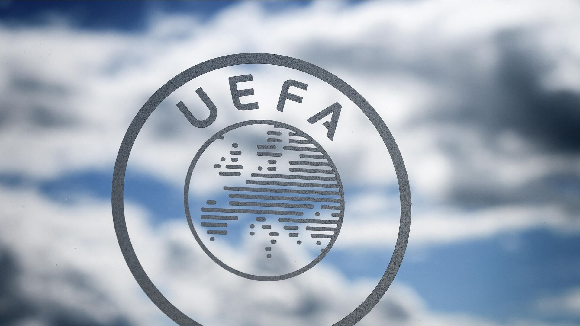 В Госдуме заявили, что исполком и президент УЕФА должны уйти в отставку из-за недопуска российских юниоров