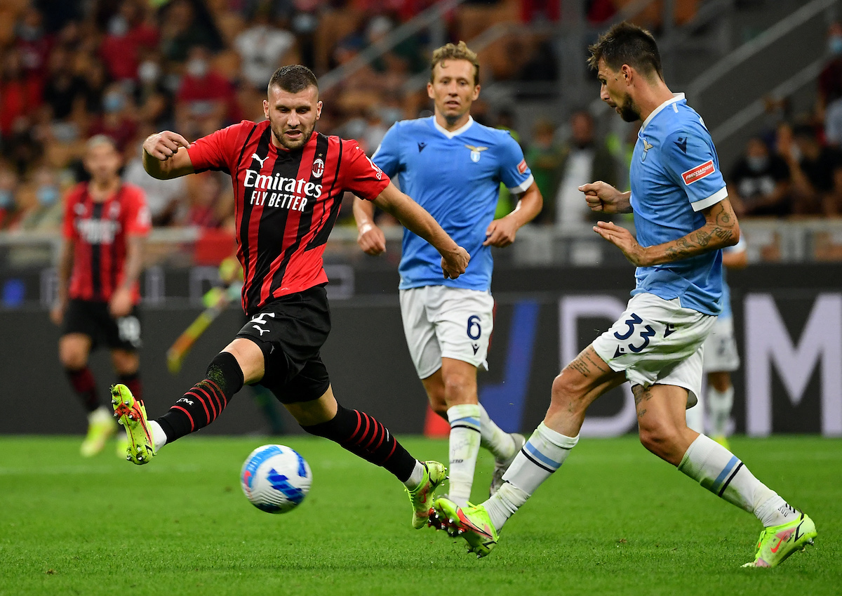 Точные удары Пулишича и Окафора принесли «Милану» победу над «Лацио» в игре седьмого тура Серии А