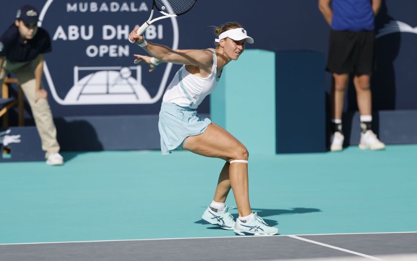 Российская теннисистка Самсонова обыграла Кудерметову и вышла в полуфинал турнира в Австрии