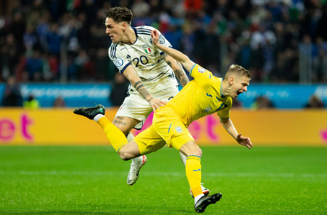 Зинченко высказался о неназначенном пенальти на Мудрике в матче Украина – Италия