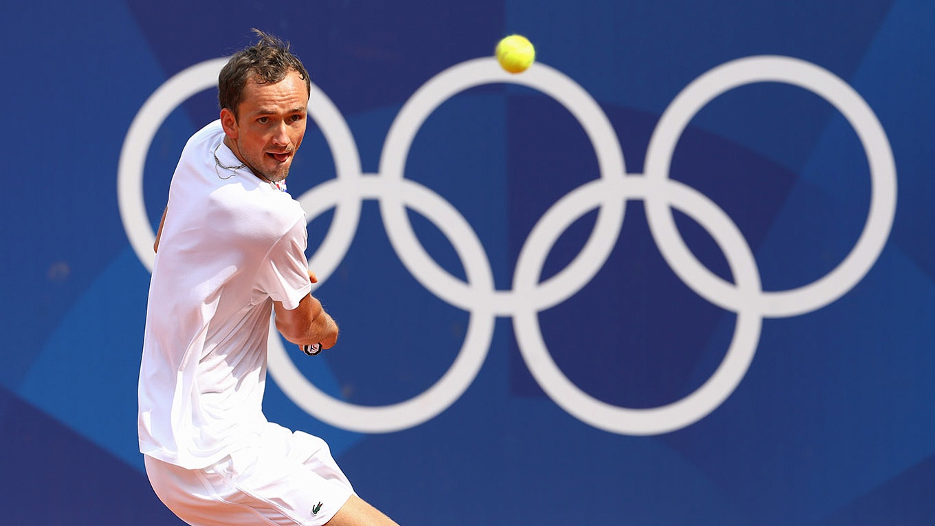 Оже-Альяссим — Медведев: прогноз (КФ 1,80) и ставки 31 июля на теннисный матч