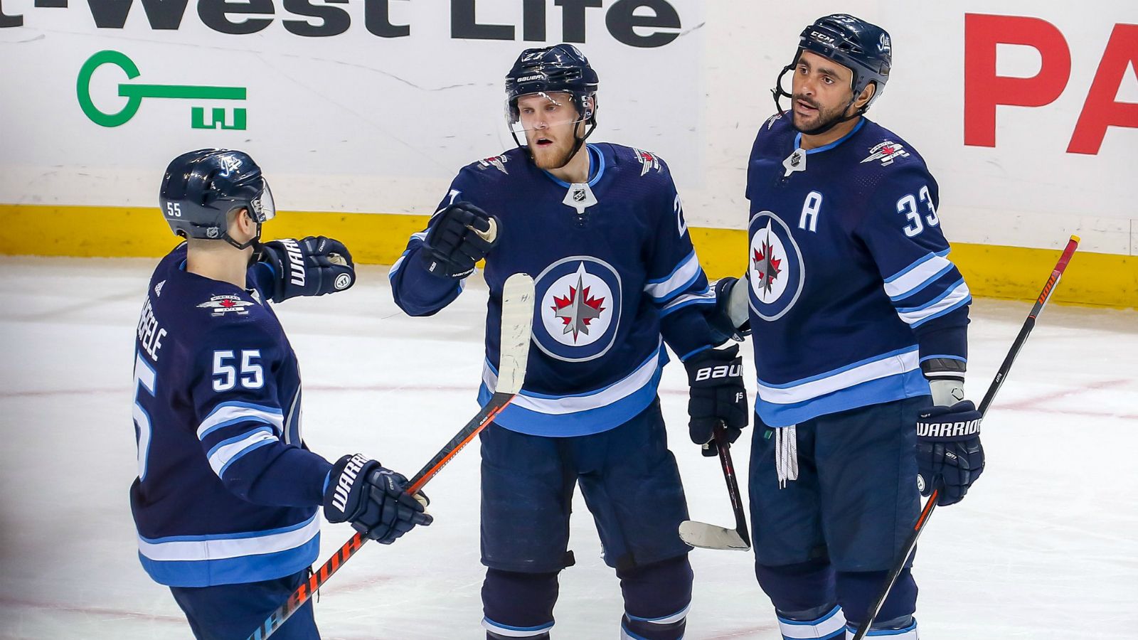 Дебютная шайба Чибрикова в НХЛ принесла победу «Виннипегу» над «Ванкувером»