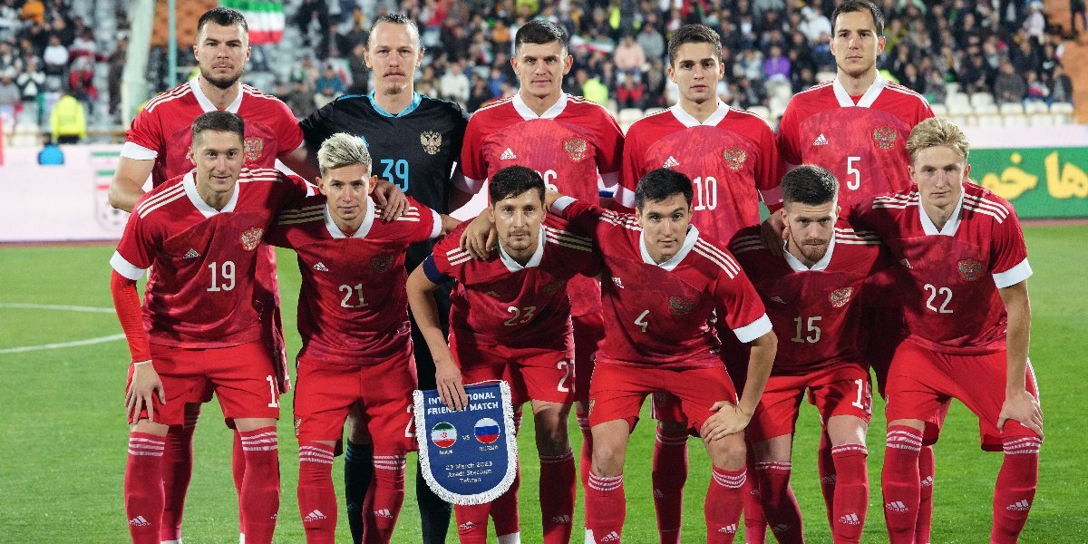 Сборная России проведёт матчи с Парагваем и Сербией в новой форме