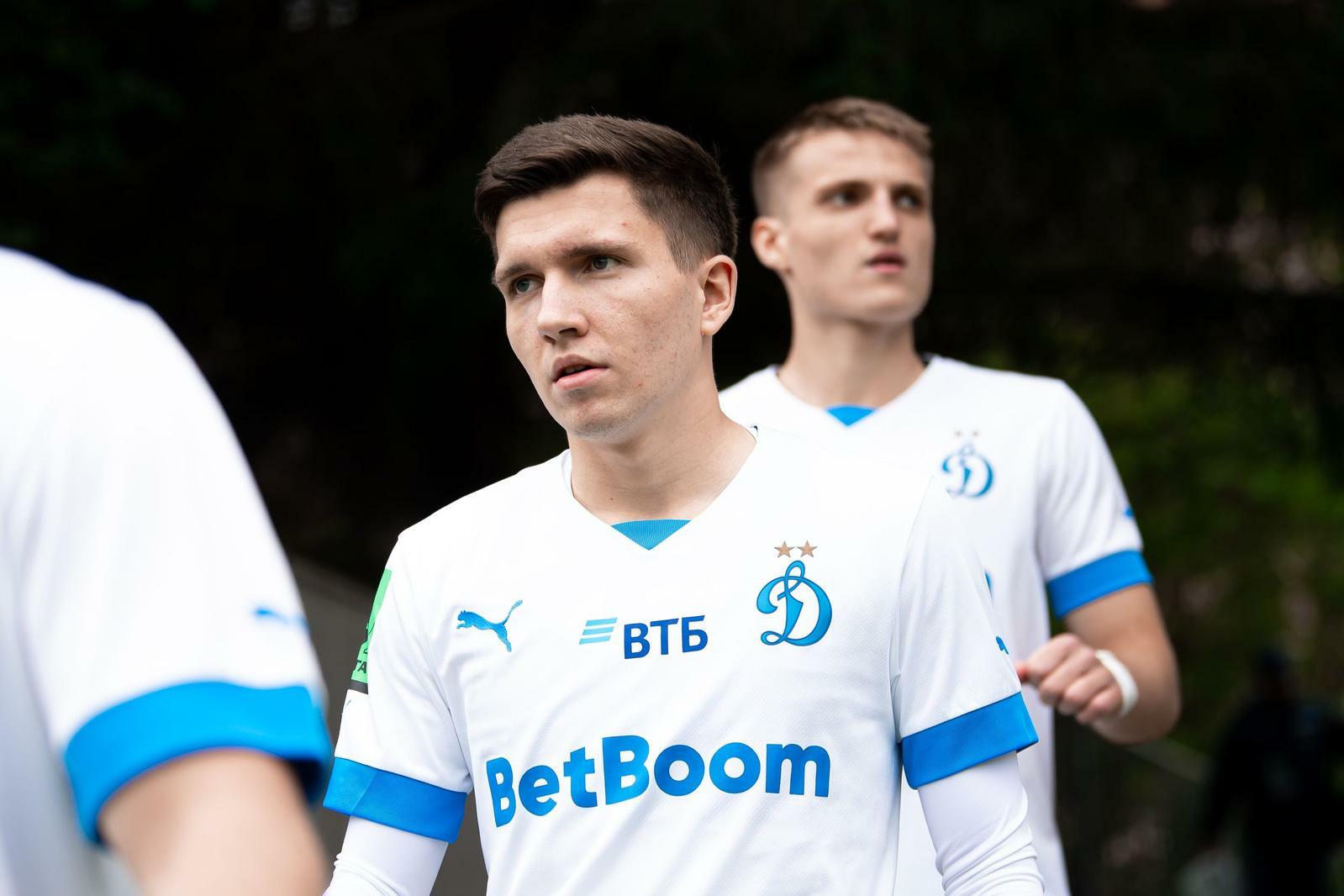«Динамо» объявило о переходе Зазвонкина в «Черноморец» на правах аренды