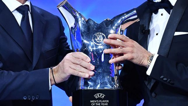 Месси, Холанд и Де Брюйне претендуют на награду игроку года УЕФА