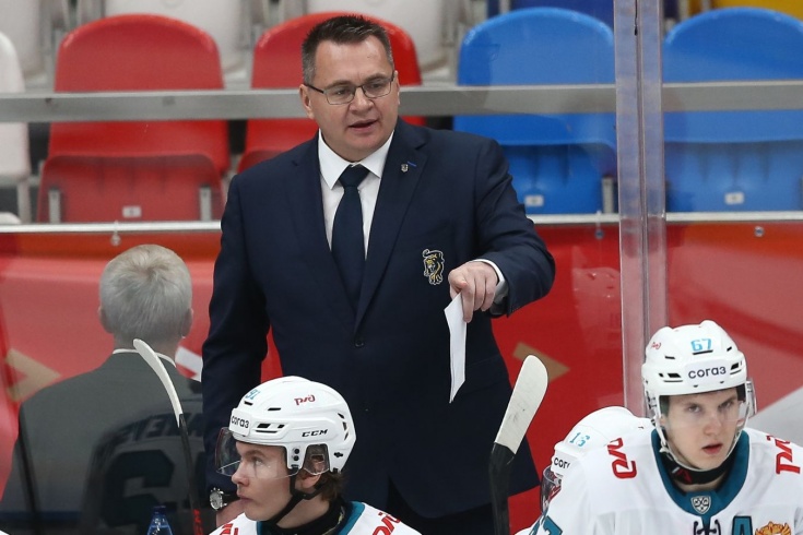 Андрей Назаров заявил, что в КХЛ нельзя допускать мат на фанатских секторах