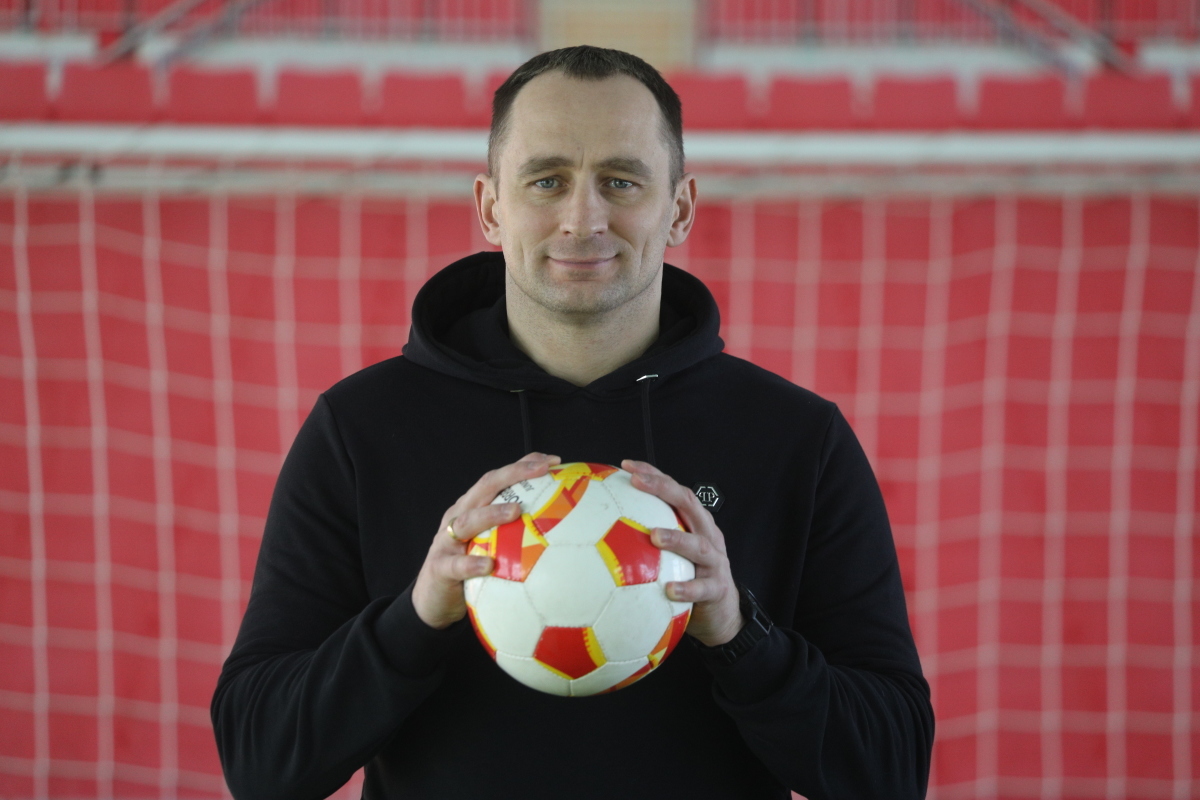 Агент Сафонов заявил, что Сергей Рыжиков готов к работе главным тренером клуба