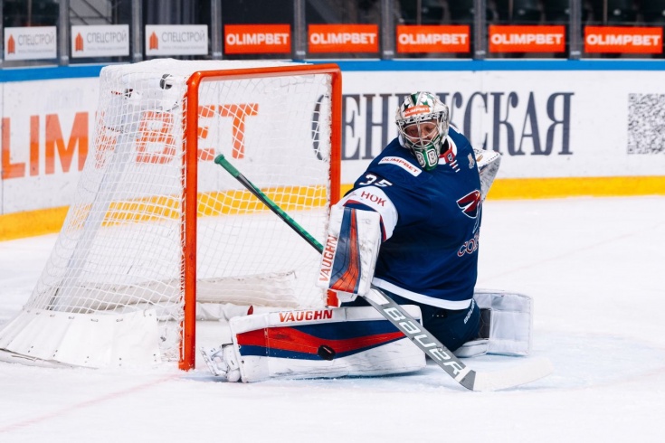 «Сибирь» объявила о переходе экс-вратаря НХЛ Антона Худобина