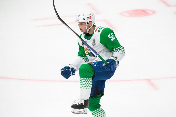 Клубы НХЛ интересуются нападающим «Салавата Юлаева» Хмелевским