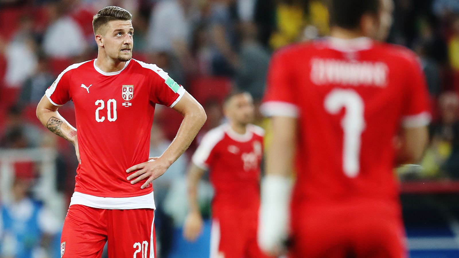 Фанаты сборной Сербии раскритиковали футболистов за отказ от общения с детьми