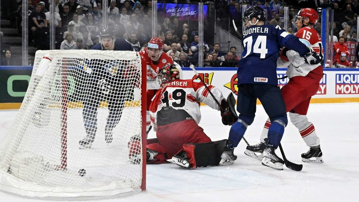 Сборная Финляндии разгромила Данию и вышла в плей-офф домашнего ЧМ по хоккею