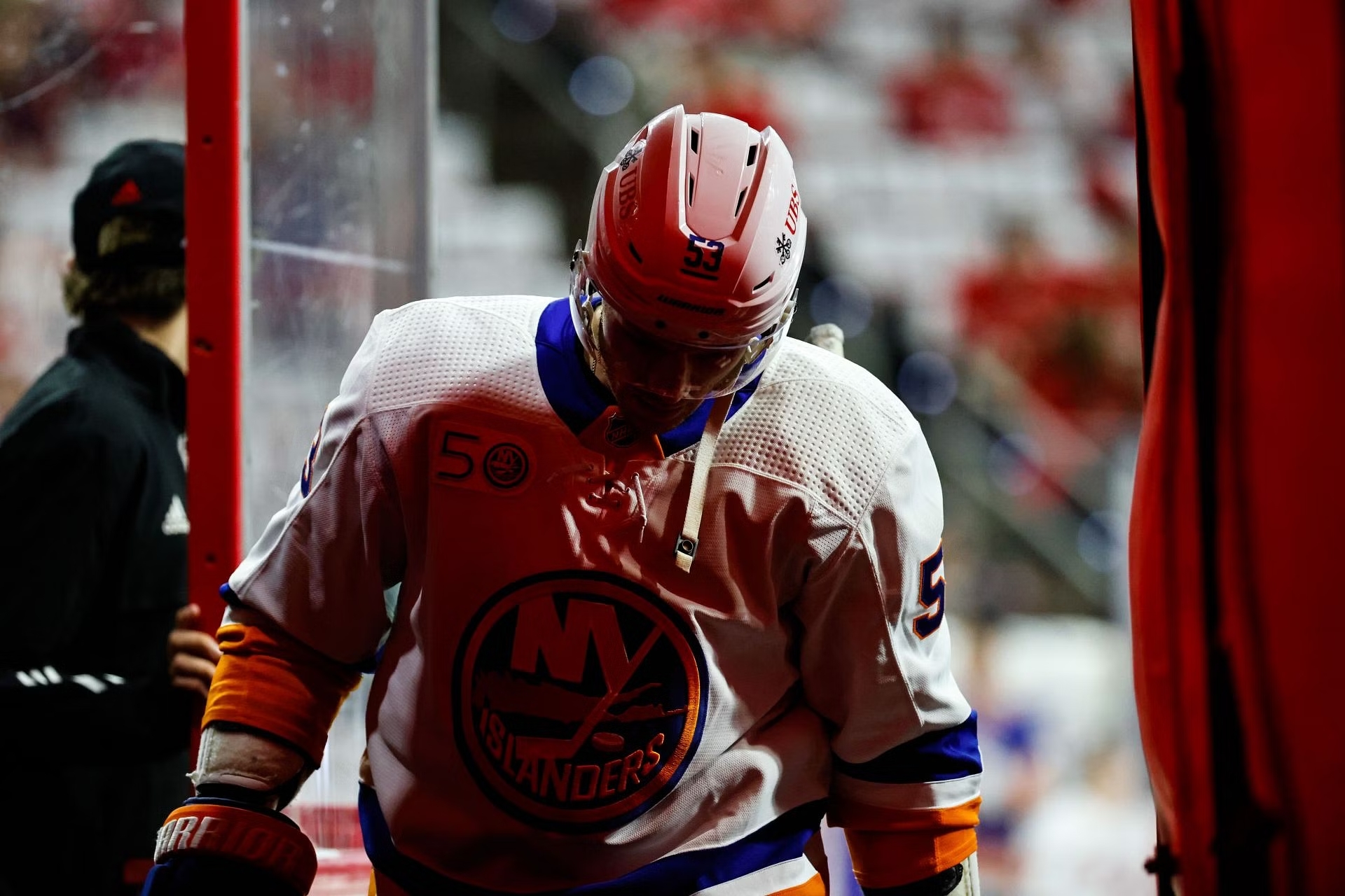 Игрокам НХЛ настоятельно рекомендовано использовать защиту шеи после гибели экс-хоккеиста «Питтсбурга»