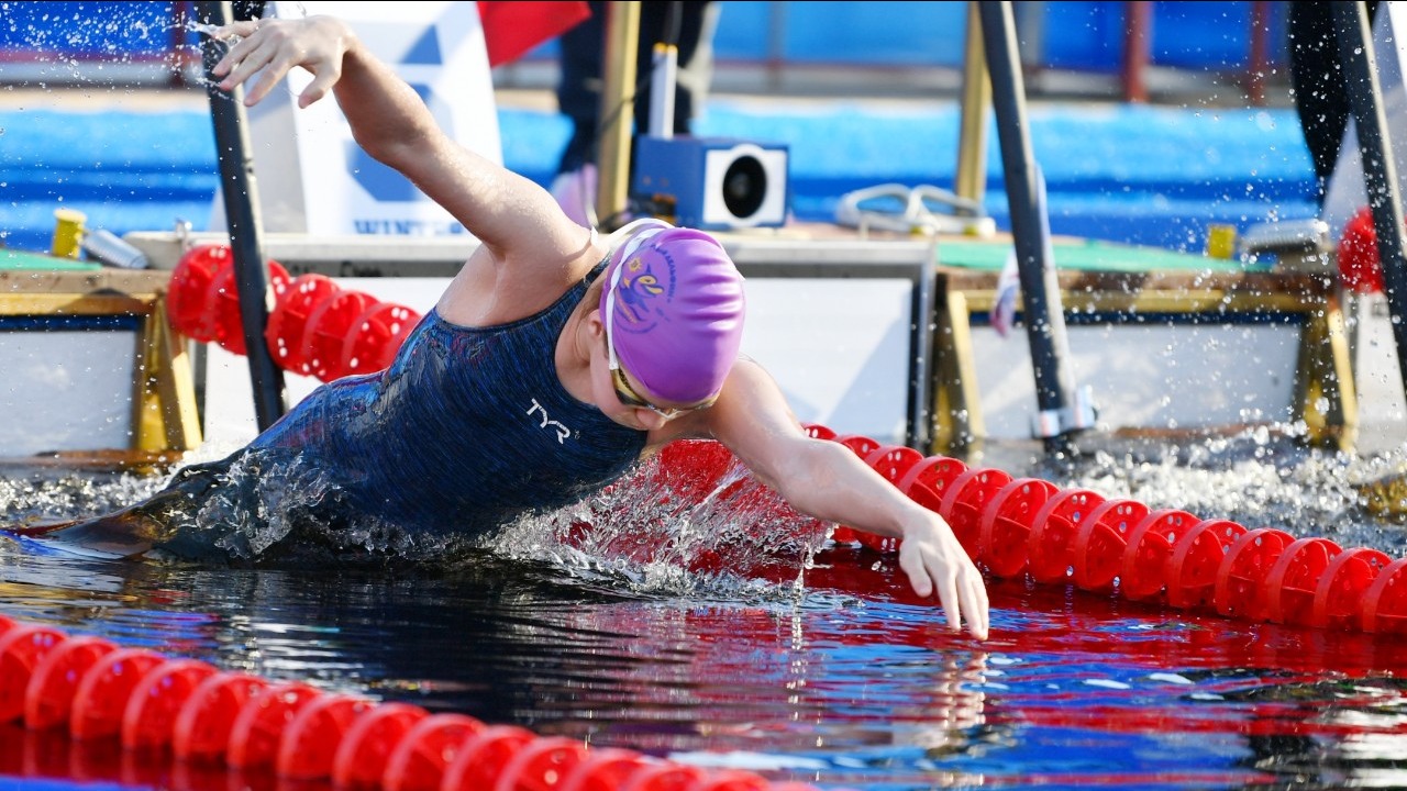 World Aquatics запретила допущенным к соревнованиям российским пловцам общаться с прессой