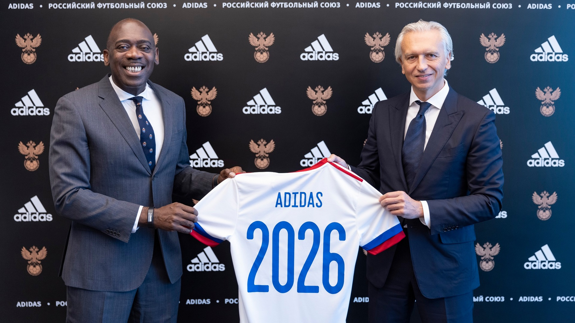 РФС в 2023 году откажется от экипировки Adidas после 14-летнего сотрудничества