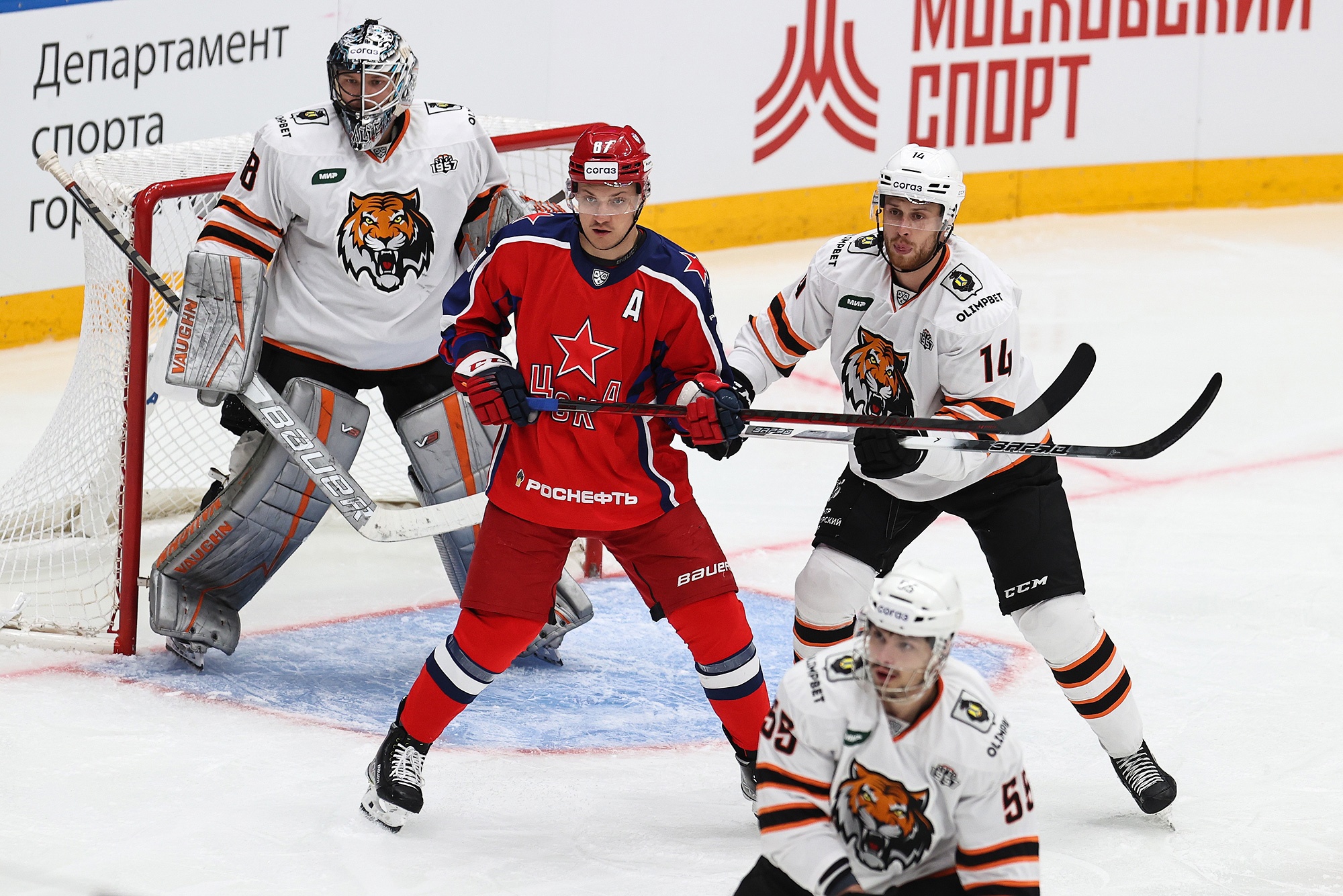 ЦСКА с минимальным преимуществом обыграл «Амур» в матче FONBET КХЛ