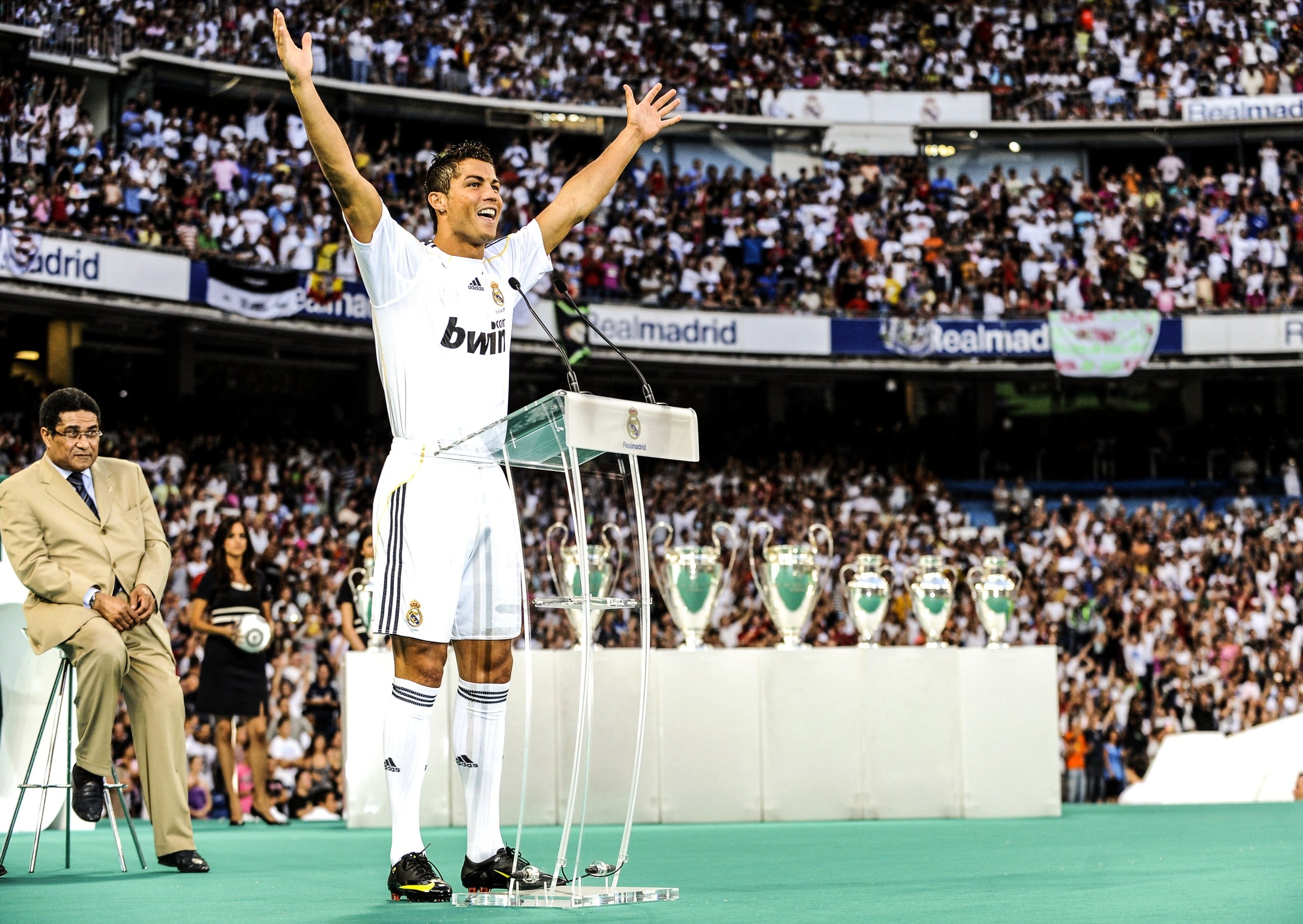 Криштиану Роналду презентуют как игрока «Реала»