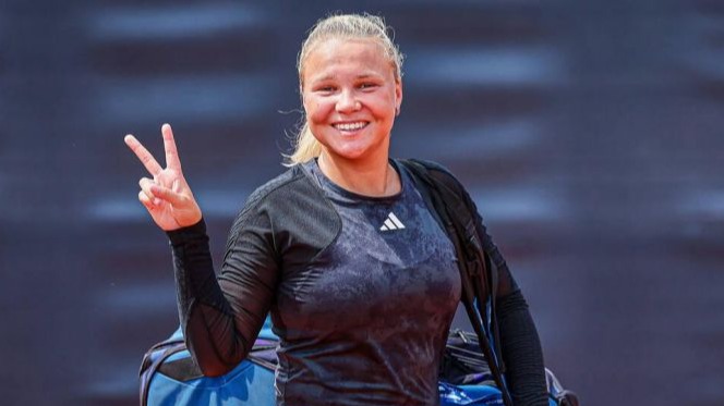 Шнайдер победила Ламенс и вышла в полуфинал турнира категории WTA-250