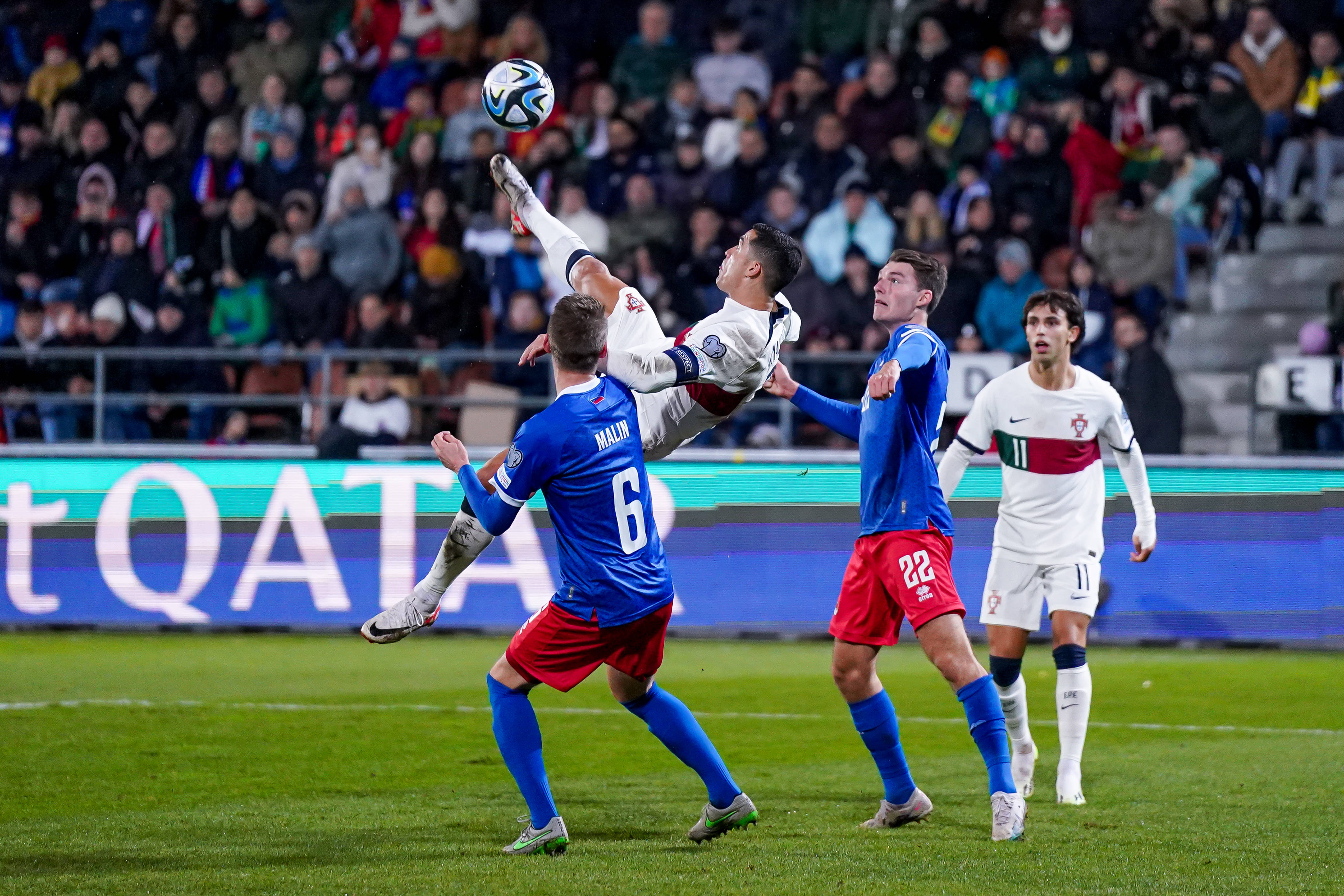 Гол Роналду принес Португалии победу над Лихтенштейном в отборе Евро-2024