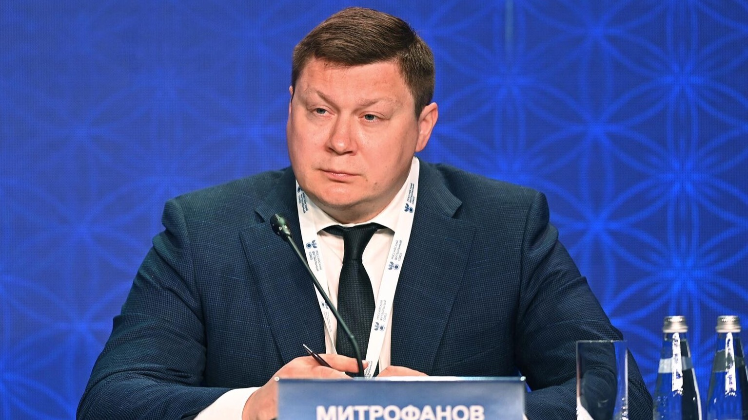 Митрофанов предположил, что на ФИФА оказывают давление с целью исключить РФС из её состава