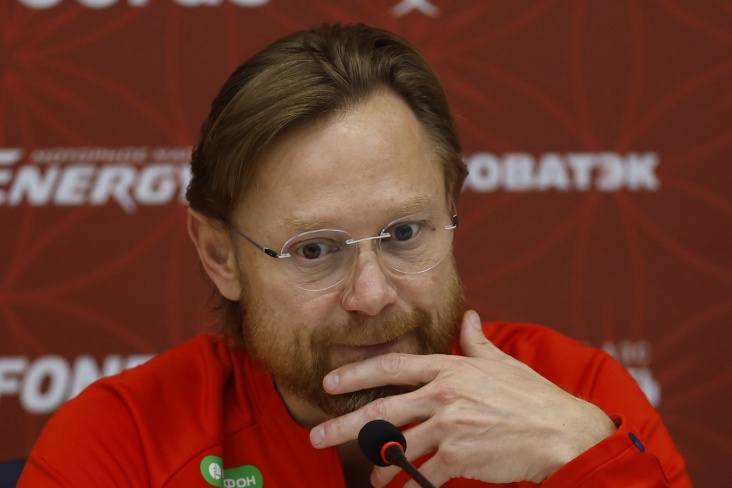 Карпин примет решение о продолжении или отмене сбора национальной команды России