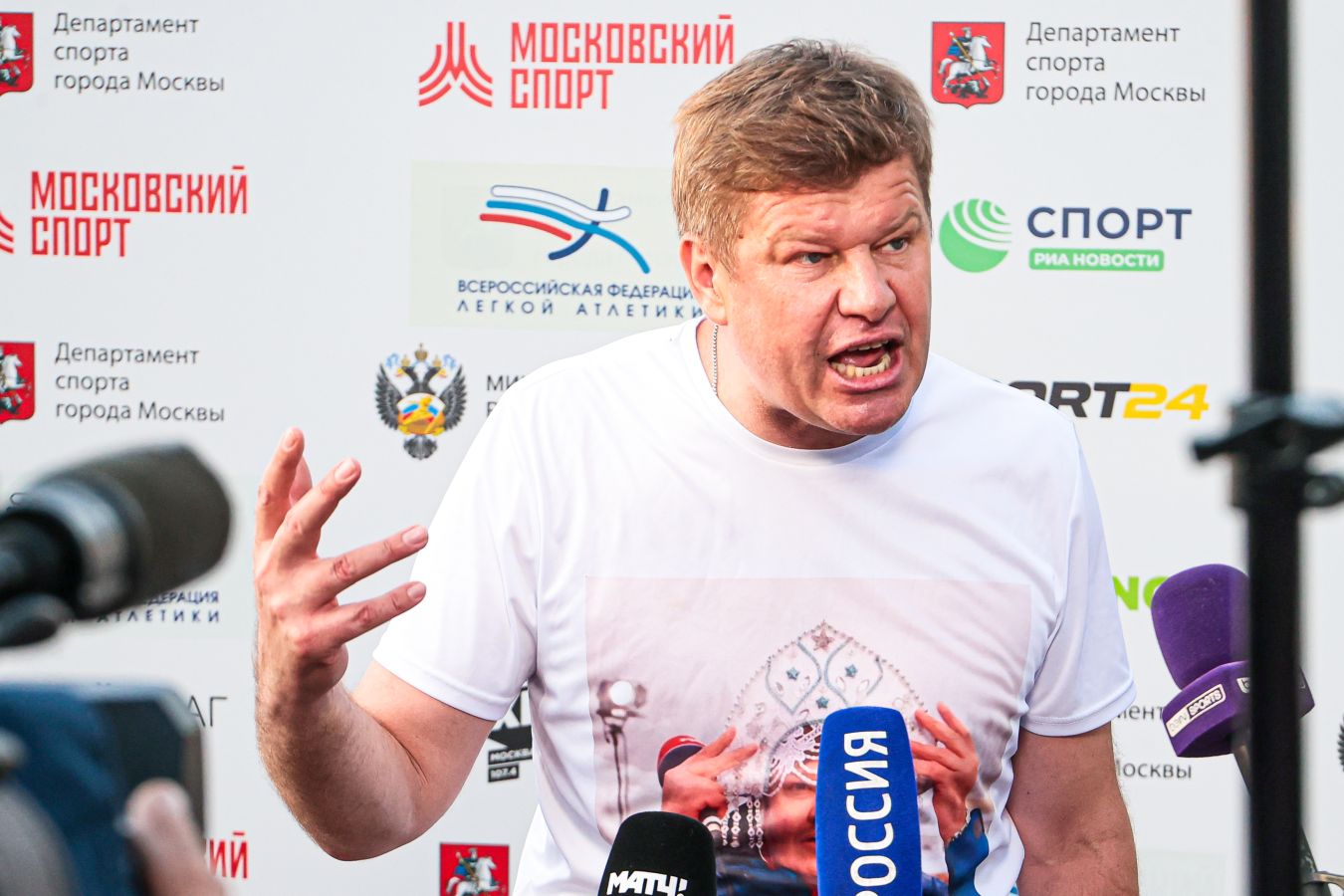 Губерниев назвал преступлением завал лыжниц в Сочи и призвал виновных к ответу