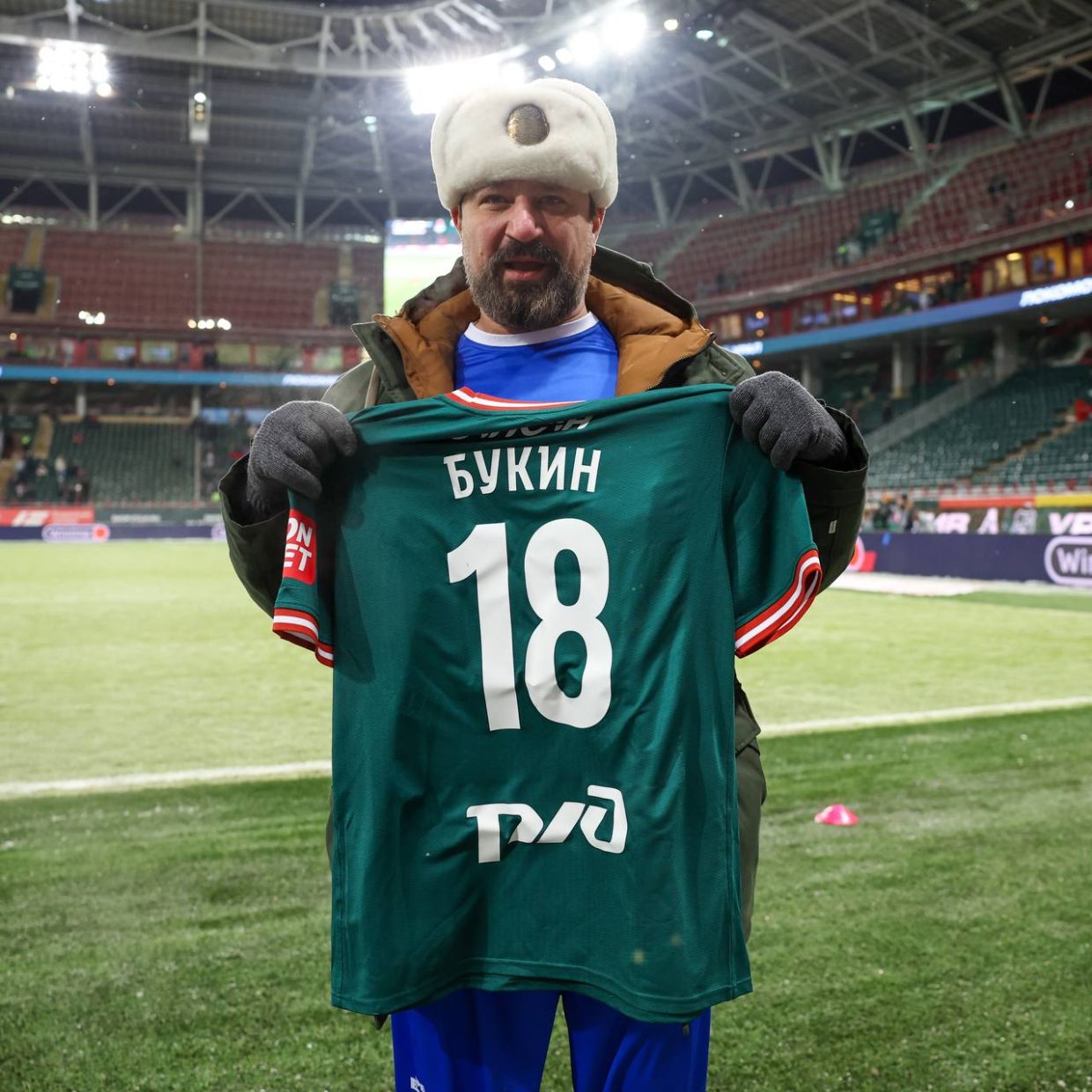 Логинов получил футболку с 18-м номером «Локомотива»