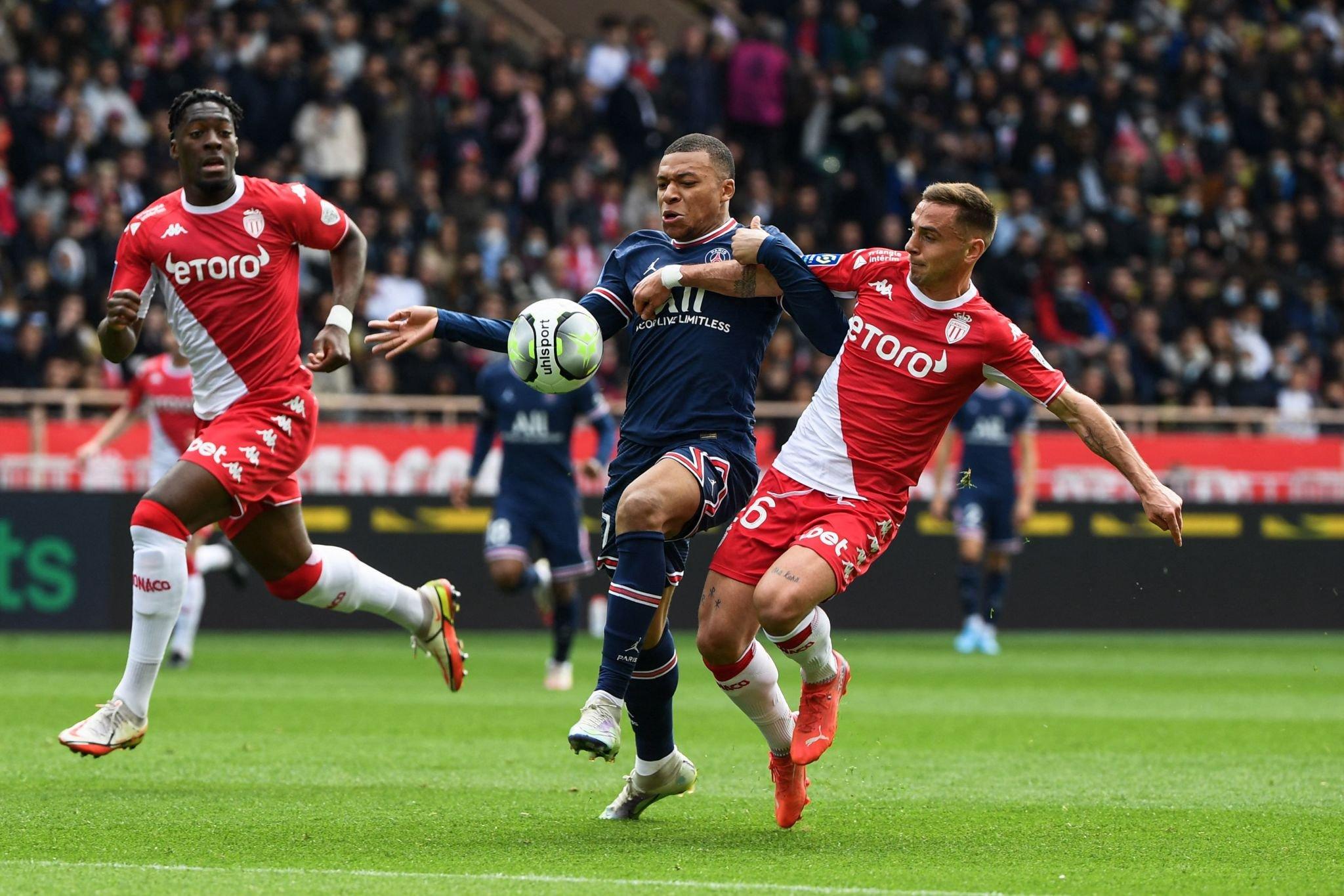 Жермен монако. PSG Monaco. Мбаппе в Монако. Монако vs Turkey. Монако против вулфхемтона.