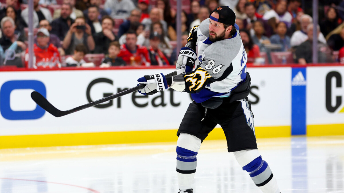Никита Кучеров упрочил своё лидерство в гонке бомбардиров текущего сезона НХЛ