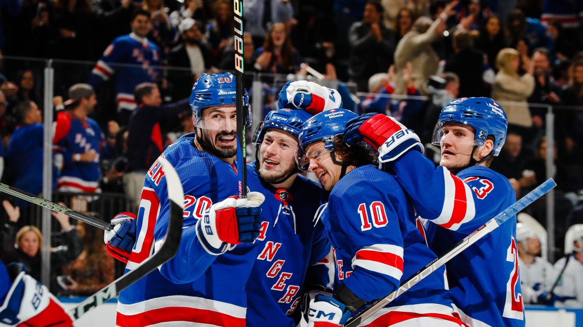 New York Rangers шайба