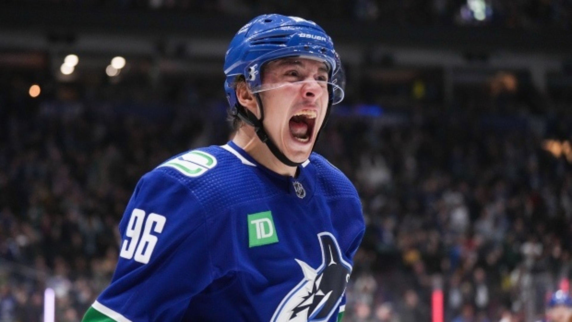 Победный буллит Кузьменко позволил «Ванкуверу» обыграть  «Калгари» в НХЛ