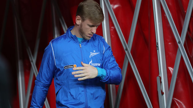 Агент Чистякова заявил, что не ведет переговоров по переходу игрока в другой клуб